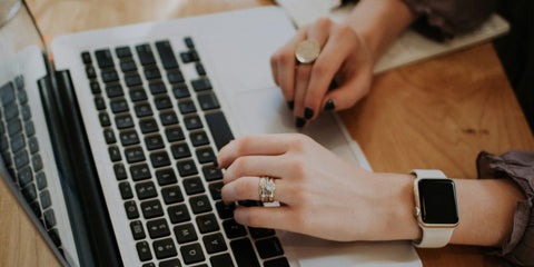 Leasing MacBook & laptop για επιχειρήσεις: Κόστος, πλάνα και τι συμφέρει το 2026