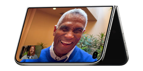 Για ποιους είναι πραγματικά το iPhone Duo;