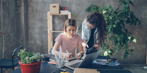 Πώς να στήσεις ένα έξυπνο γραφείο με μικρό budget